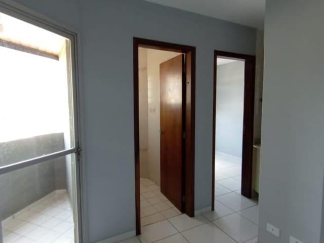 Apartamento 1 quarto e 1 banheiro, para alugar, no bairro Centro em Curitiba