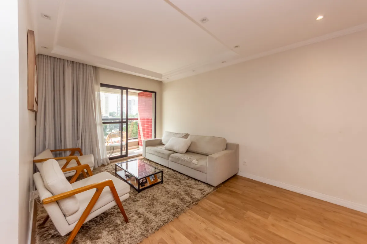 Apartamento para venda em Chácara Santo Antônio com 4 quartos, sendo 2 suítes, 137m²