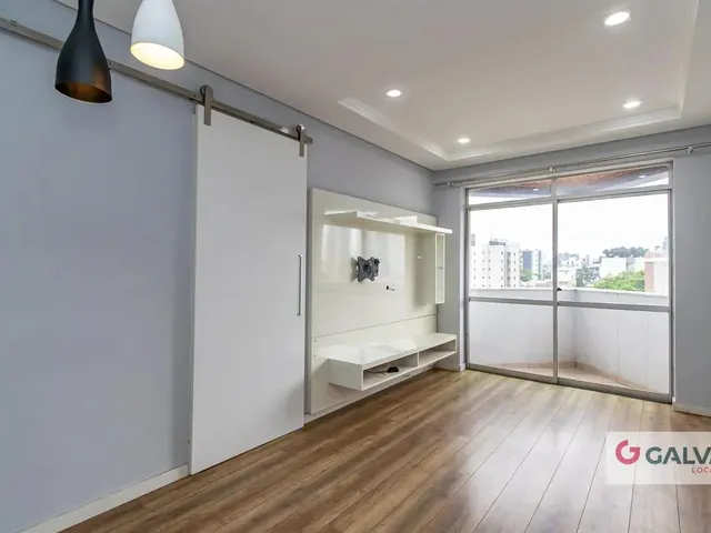Apartamento 1 quarto e 1 banheiro, para alugar, no bairro Cristo Rei em Curitiba
