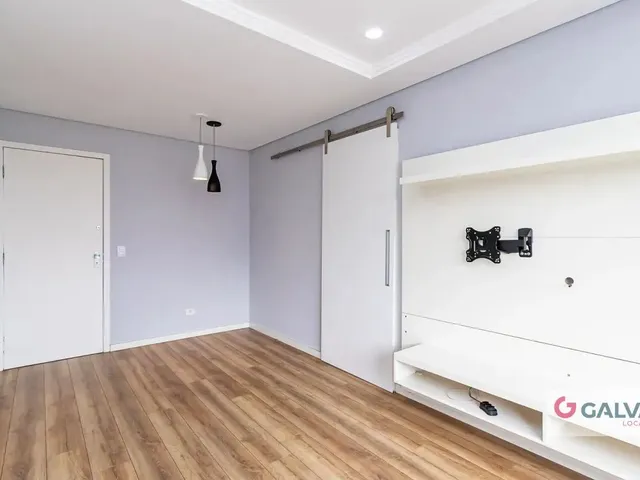 Apartamento 1 quarto e 1 banheiro, para alugar, no bairro Cristo Rei em Curitiba