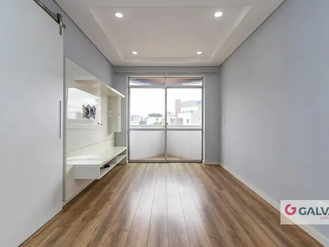 Apartamento 1 quarto e 1 banheiro, para alugar, no bairro Cristo Rei em Curitiba
