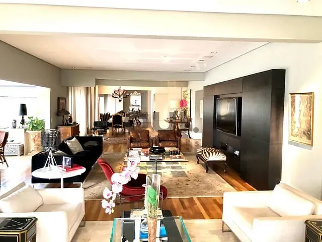 Apartamento 3 quartos e 5 banheiros, à venda, no bairro Vila Nova Conceição em São Paulo