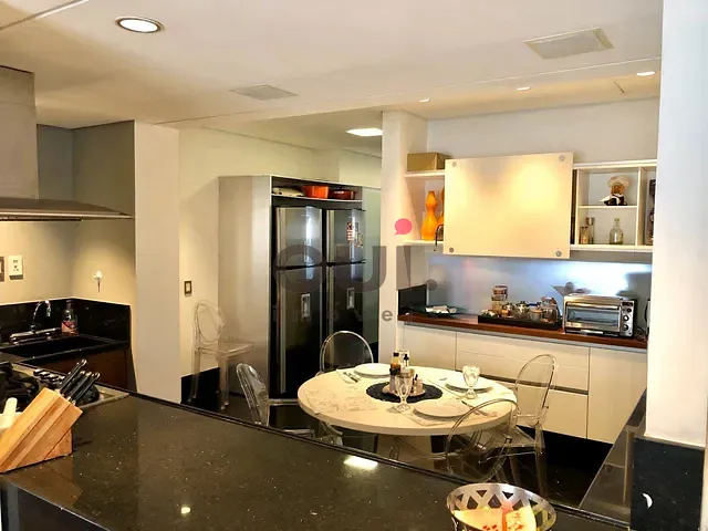 Apartamento 3 quartos e 5 banheiros, à venda, no bairro Vila Nova Conceição em São Paulo