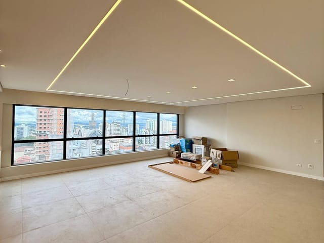 Apartamento com 205m² 3 quartos e 5 banheiros, à venda, no bairro Estrela em Ponta Grossa