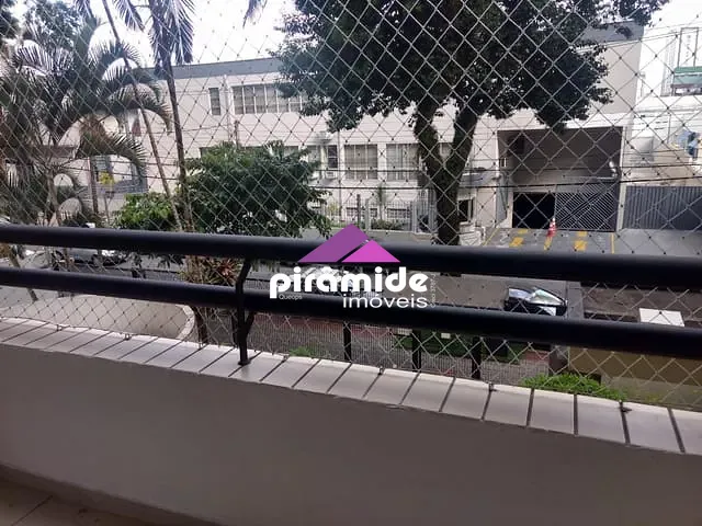 Apartamento com 90m² 3 quartos e 3 banheiros, para alugar, no bairro Centro em Rua Euclides Miragaia