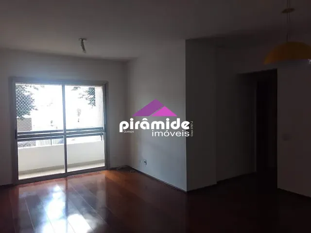 Apartamento com 90m² 3 quartos e 3 banheiros, para alugar, no bairro Centro em Rua Euclides Miragaia
