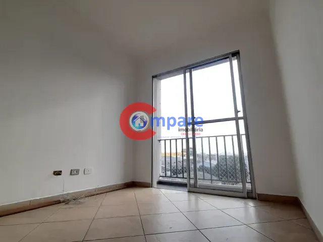 Apartamento com 50m² 2 quartos e 1 banheiro, para alugar, no bairro Vila das Bandeiras em Guarulhos