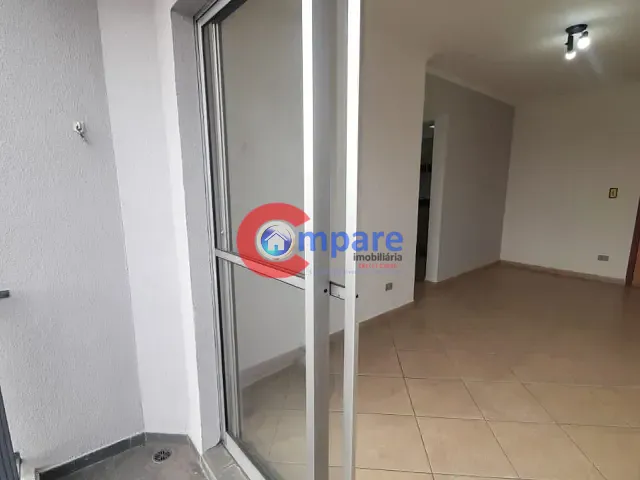 Apartamento com 50m² 2 quartos e 1 banheiro, para alugar, no bairro Vila das Bandeiras em Guarulhos