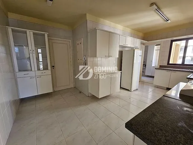 Apartamento com 291m² 3 quartos e 4 banheiros, à venda, no bairro Mercês em Uberaba