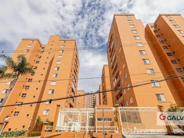 Apartamento 3 quartos e 2 banheiros, para alugar, no bairro Ahú em Curitiba