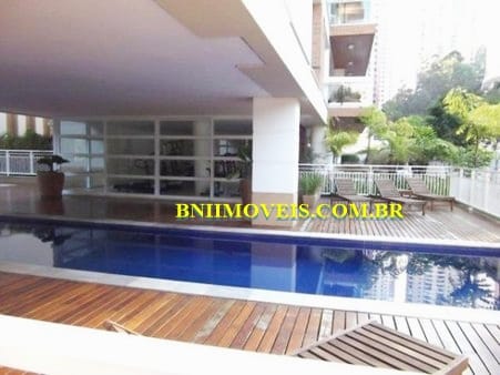 Apartamento para alugar com 3 quartos, 145m² - Foto 1