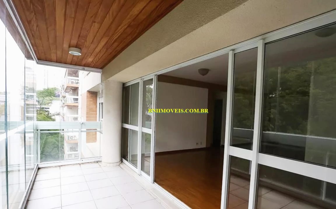 Apartamento para alugar com 3 quartos, 145m² - Foto 3