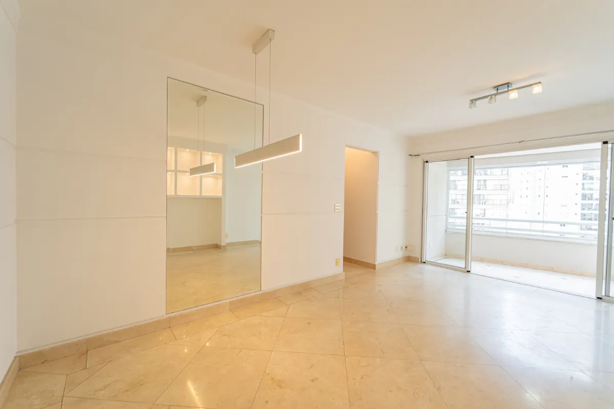 Apartamento para venda em Moema com 4 quartos, sendo 1 suíte, 104m²