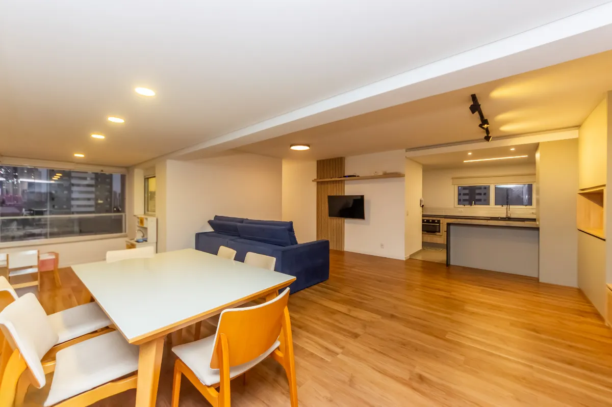 Apartamento para venda em Vila Gumercindo com 4 quartos, sendo 3 suítes, 124m²