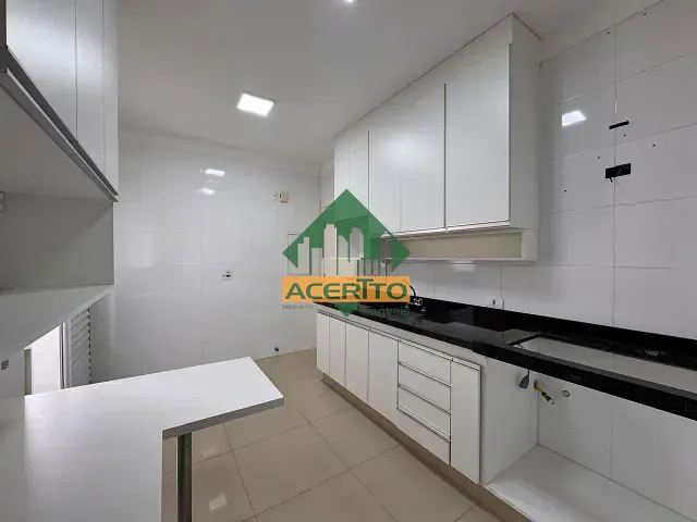Apartamento 3 quartos e 5 banheiros, à venda, no bairro Jardim Sumaré em Araçatuba