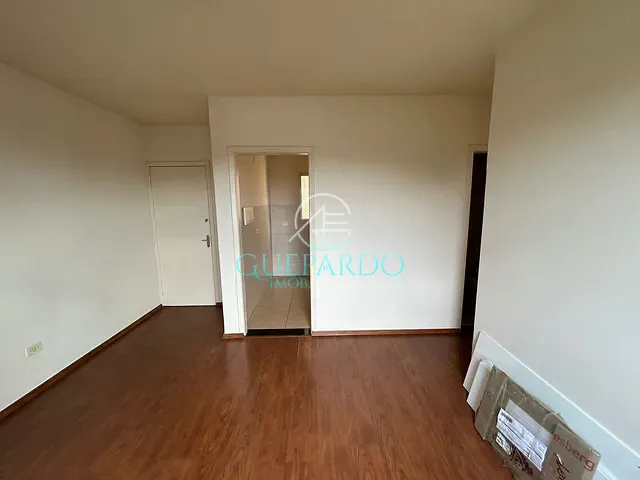 Apartamento com 64m² 3 quartos e 1 banheiro, à venda, no bairro Parque Jamaica em Londrina