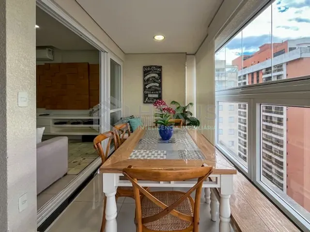 Apartamento 3 quartos e 2 banheiros, à venda, no bairro Pitangueiras em Guarujá