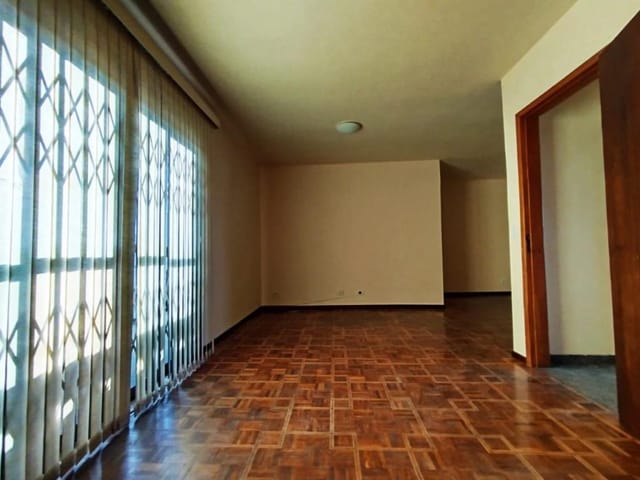 Apartamento 2 quartos e 2 banheiros, para alugar, no bairro São Lourenço em Curitiba