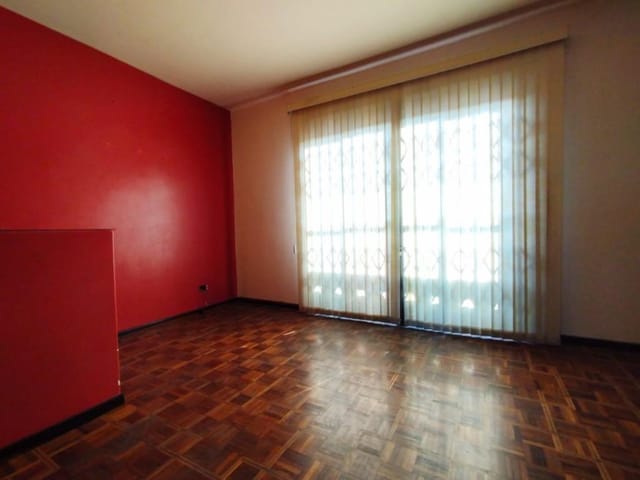Apartamento 2 quartos e 2 banheiros, para alugar, no bairro São Lourenço em Curitiba