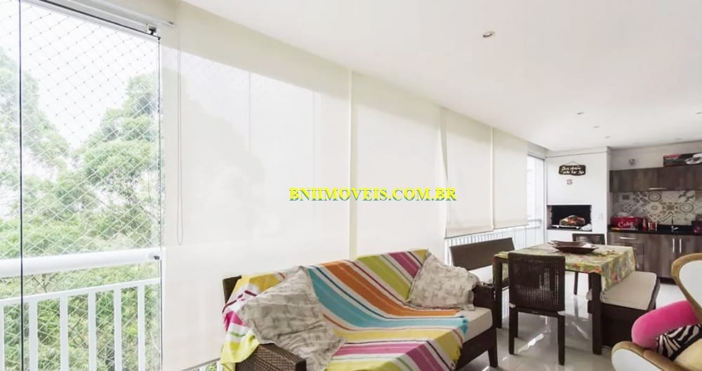 Apartamento para alugar com 3 quartos, 140m² - Foto 2
