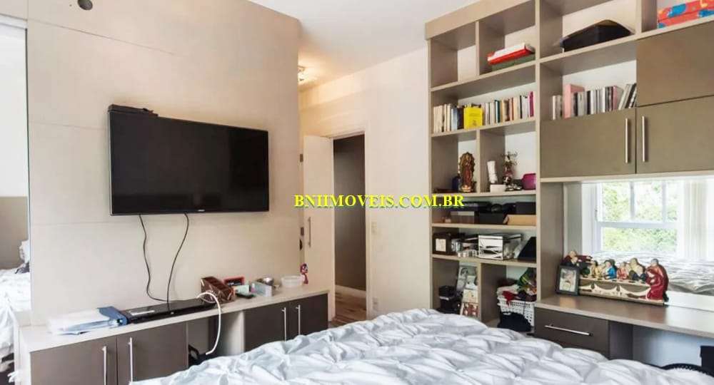 Apartamento para alugar com 3 quartos, 140m² - Foto 8
