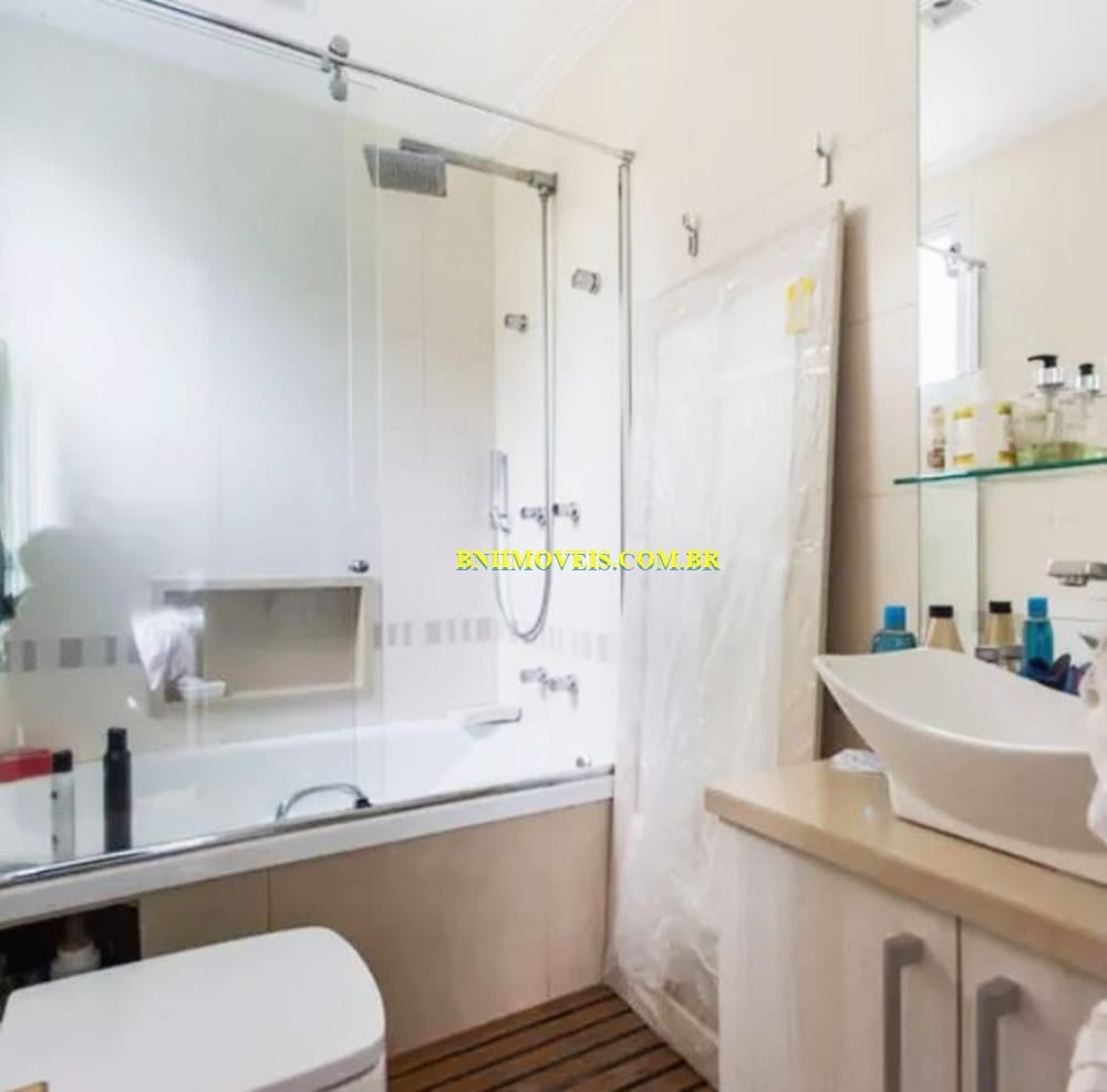 Apartamento para alugar com 3 quartos, 140m² - Foto 9