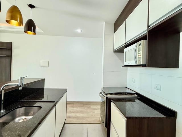 Apartamento 2 quartos e 2 banheiros, à venda, no bairro Orfãs em Ponta Grossa