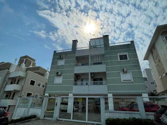 Apartamento 2 quartos e 2 banheiros, à venda, no bairro Ingleses do Rio Vermelho em Florianópolis