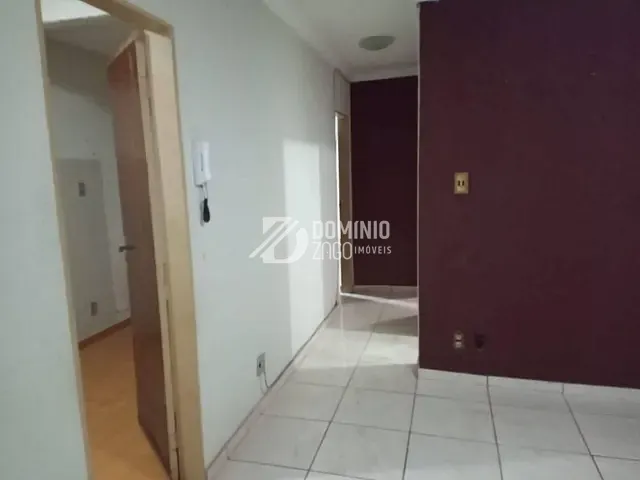 Apartamento 2 quartos e 1 banheiro, à venda, no bairro Conjunto Guanabara em Uberaba