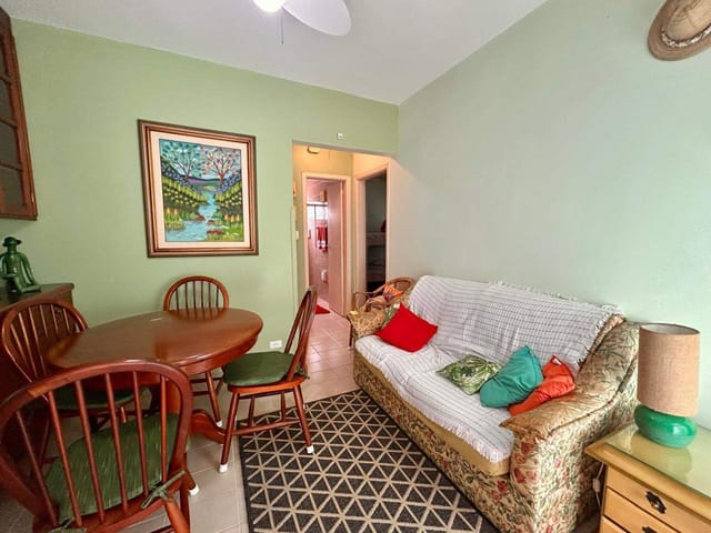 Apartamento 2 quartos e 1 banheiro, à venda, no bairro Jardim Vicente de Carvalho em Bertioga