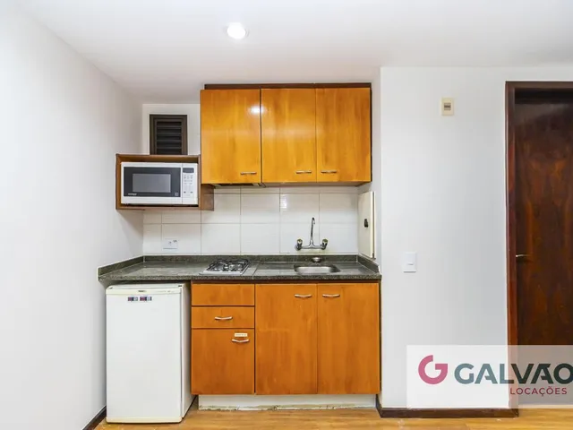 Apartamento 1 quarto e 1 banheiro, para alugar, no bairro Centro em Curitiba