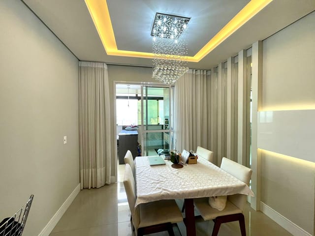 Apartamento com 223m² 3 quartos e 2 banheiros, à venda, no bairro Centro em Ponta Grossa