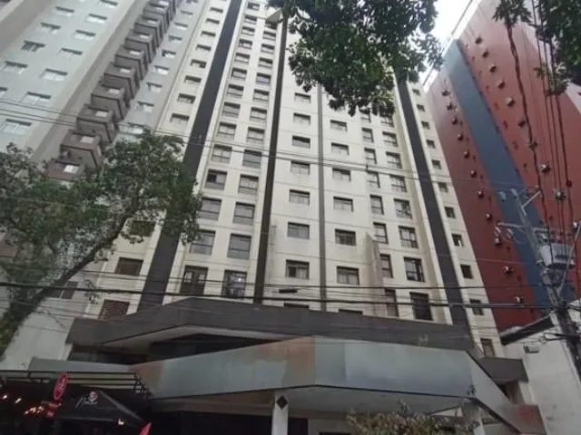 Apartamento 1 quarto e 1 banheiro, para alugar, no bairro Centro em Curitiba