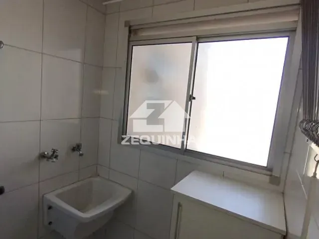 Apartamento com 62m² 2 quartos e 2 banheiros, para alugar, no bairro Vila Yara em Osasco