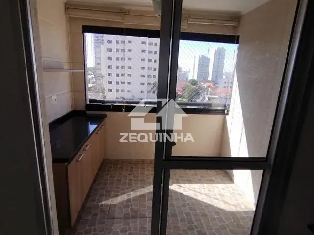 Apartamento com 62m² 2 quartos e 2 banheiros, para alugar, no bairro Vila Yara em Osasco
