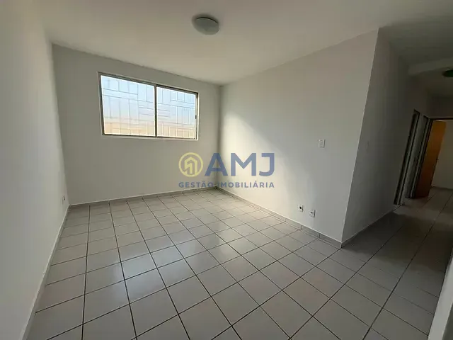 Apartamento 3 quartos e 1 banheiro, à venda, no bairro Jardim Maria Inês em Aparecida de Goiânia