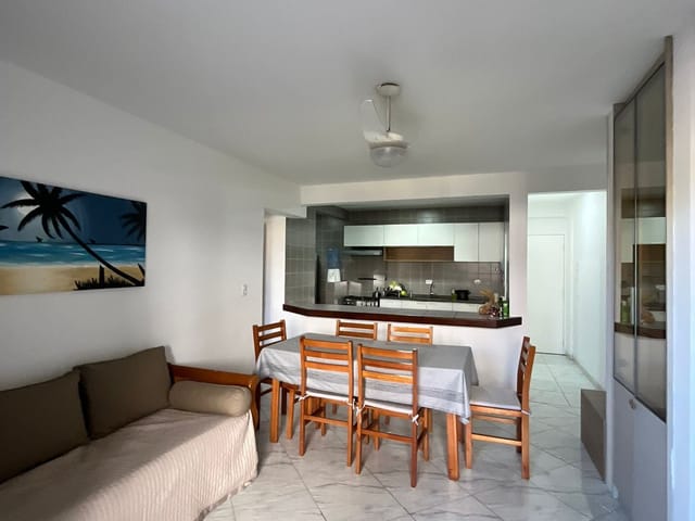 Apartamento 2 quartos e 2 banheiros, à venda, no bairro Ingleses do Rio Vermelho em Florianópolis