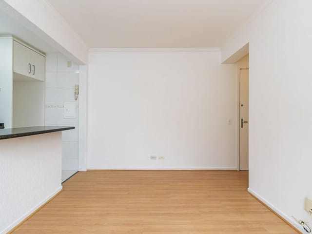 Apartamento 3 quartos e 2 banheiros, para alugar, no bairro Água Verde em Curitiba