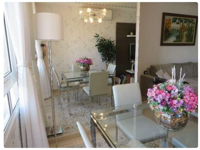 Foto do Apartamento - Apartamento Colinas do Parahyba 03 Dormitórios 1 Suíte em Frente ao Shopping Colinas | RUSSI IMÓVEIS