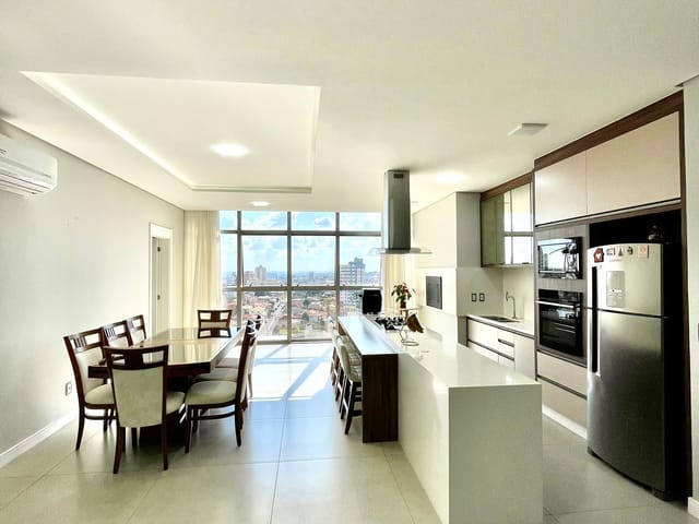 Apartamento com 203m² 3 quartos e 4 banheiros, à venda, no bairro Jardim Carvalho em Ponta Grossa
