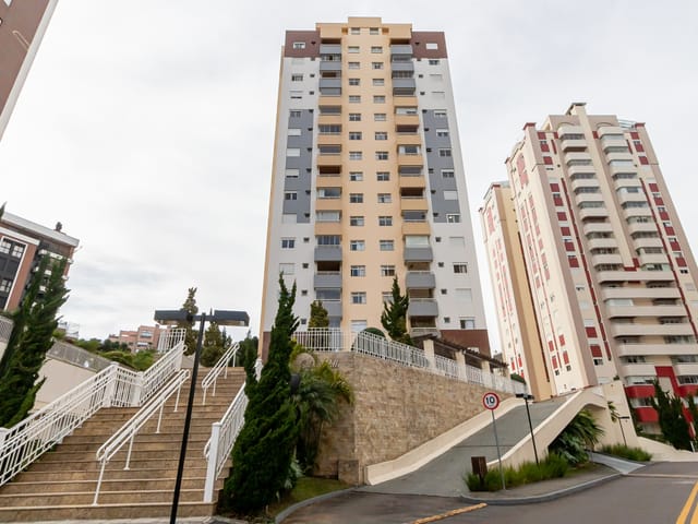 Apartamento 3 quartos e 3 banheiros, à venda, no bairro Juveve em Curitiba