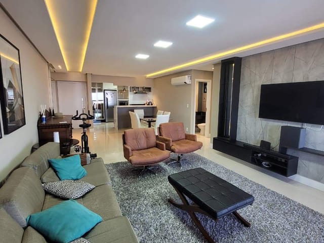 Apartamento com 181m² 3 quartos e 2 banheiros, à venda, no bairro Orfãs em Ponta Grossa