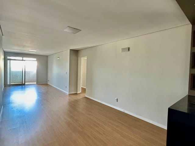 Apartamento com 98m² 3 quartos e 2 banheiros, à venda, no bairro Centro em Ponta Grossa