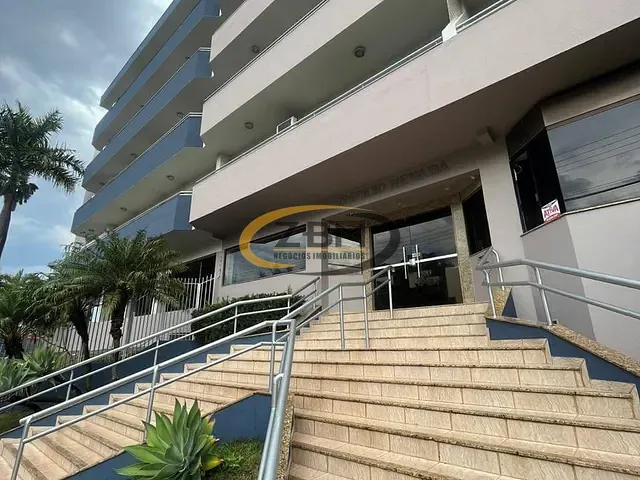 Apartamento com 310m² 4 quartos e 3 banheiros, à venda, no bairro Vitória em Londrina