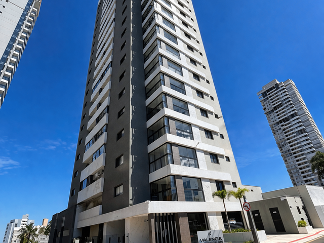 Apartamento com 216m² 3 quartos e 4 banheiros, à venda, no bairro Estrela em Ponta Grossa