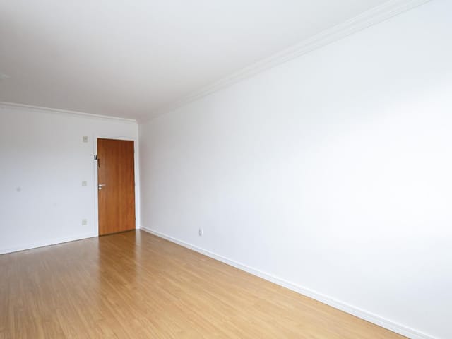 Apartamento 3 quartos e 1 banheiro, à venda, no bairro Campo Comprido em Curitiba
