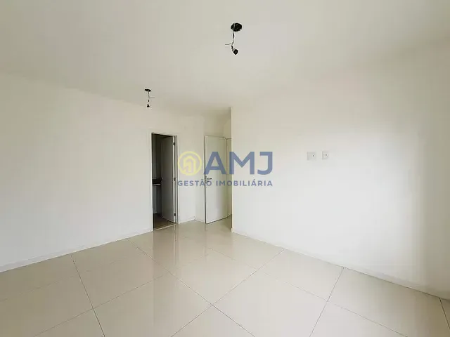 Apartamento 3 quartos e 4 banheiros, à venda, no bairro Setor Marista em Goiânia