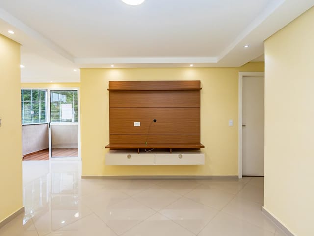 Apartamento 2 quartos e 2 banheiros, à venda, no bairro CAMPO COMPRIDO em Curitiba