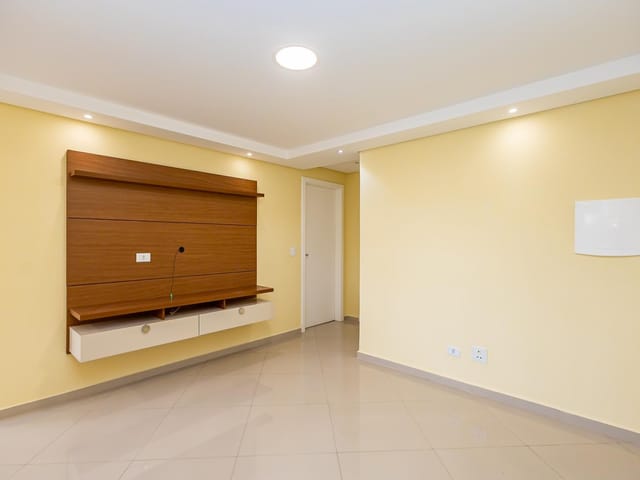Apartamento 2 quartos e 2 banheiros, à venda, no bairro CAMPO COMPRIDO em Curitiba