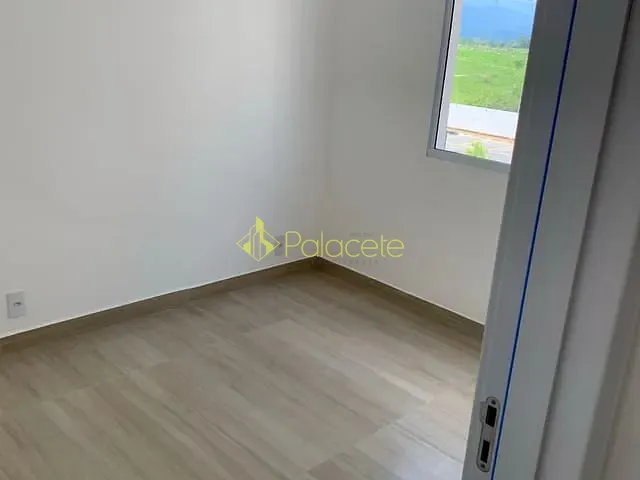 Apartamento 2 quartos e 1 banheiro, à venda ou para alugar, no bairro Araretama em Pindamonhangaba